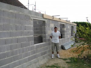 Un chantier en bloc de béton allégés - Granulex